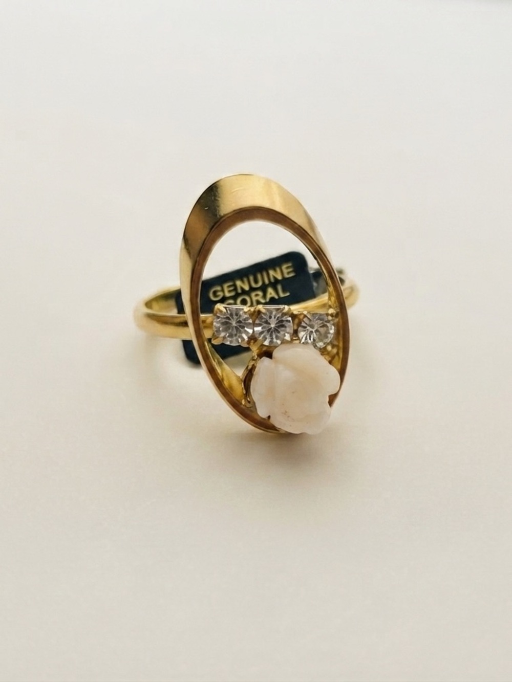 Genuine White Coral Rose Flower Gold Tone Vintage Ring Size 6 NWT